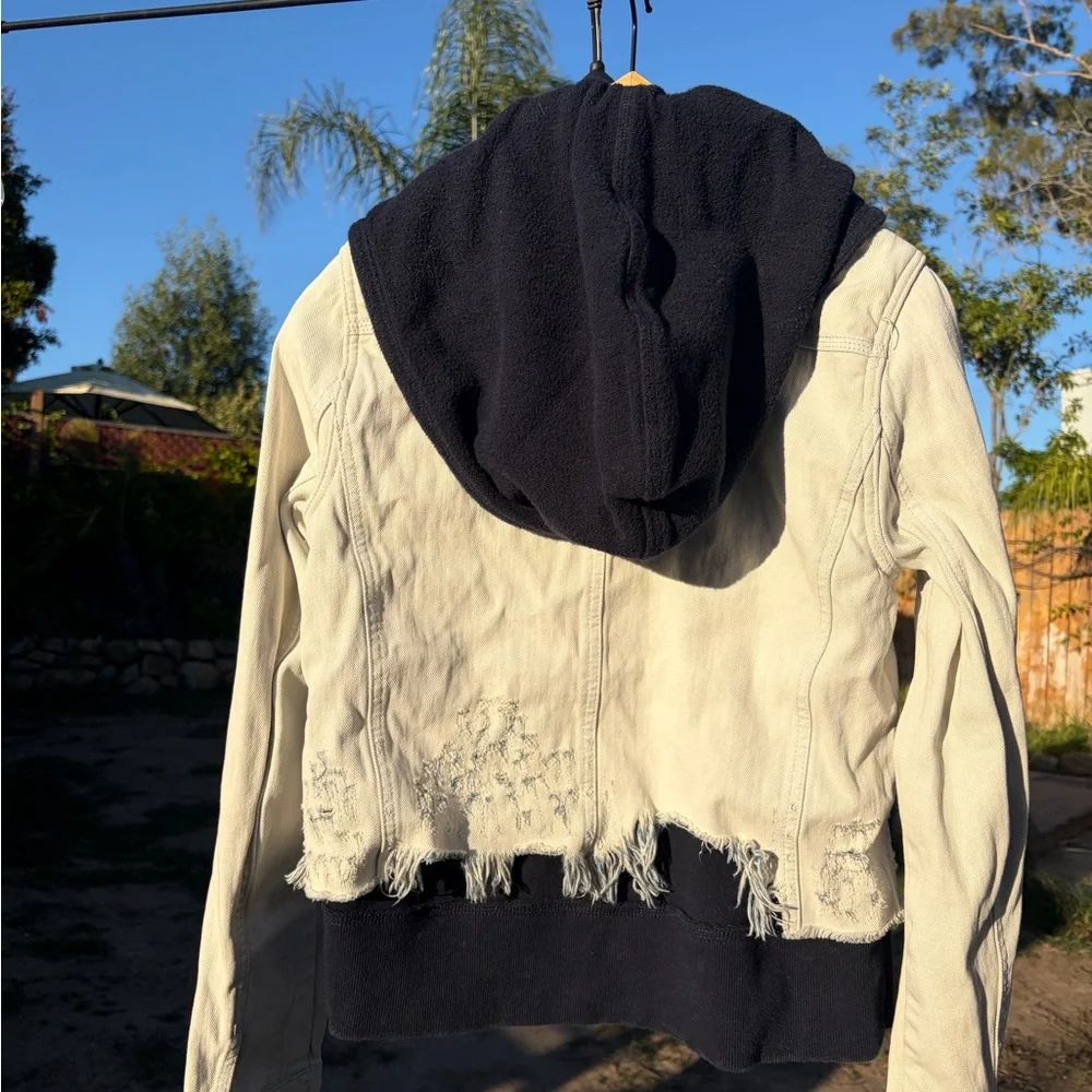Free People Cream / Ivory Denim Jacket w/ Soft black charcoal hoodie Lightweight - Picture 10 of 11